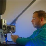 Ingénieur du son Freelance souhaite proposer des cours de MAO et de mixage.